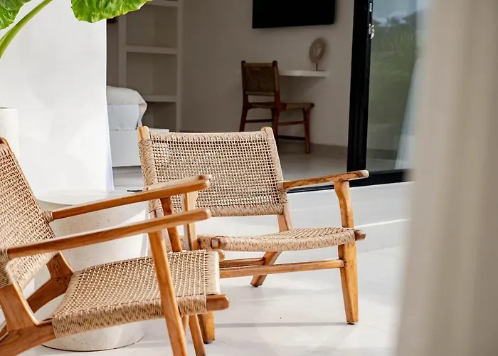 Casa Bila - Luxe & 3br Pool Canggu (Bali)