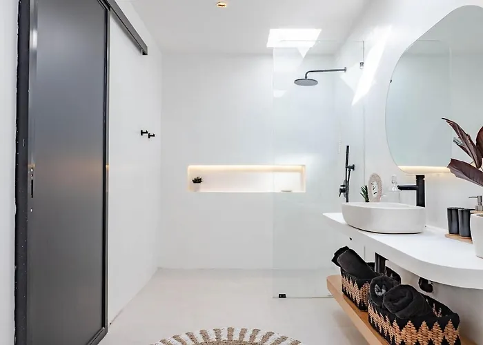 Casa Bila - Luxe & 3br Pool Canggu (Bali)