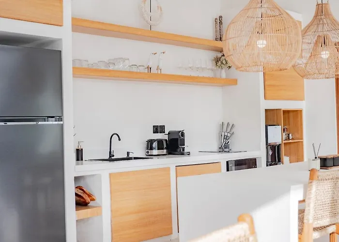 Casa Bila - Luxe & 3br Pool Villa Canggu (Bali)