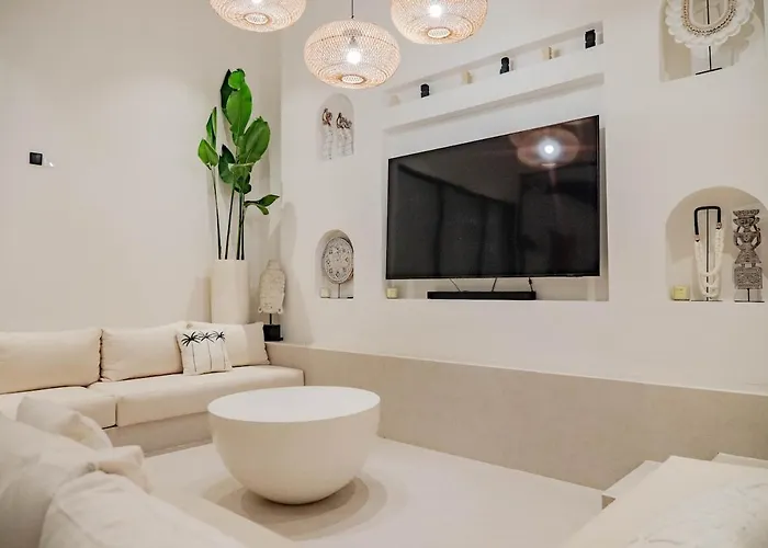 Casa Bila - Luxe & 3br Pool Villa Canggu (Bali)
