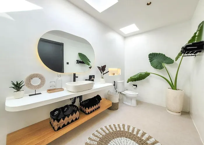 Villa Casa Bila - Luxe & 3br Pool Canggu (Bali)